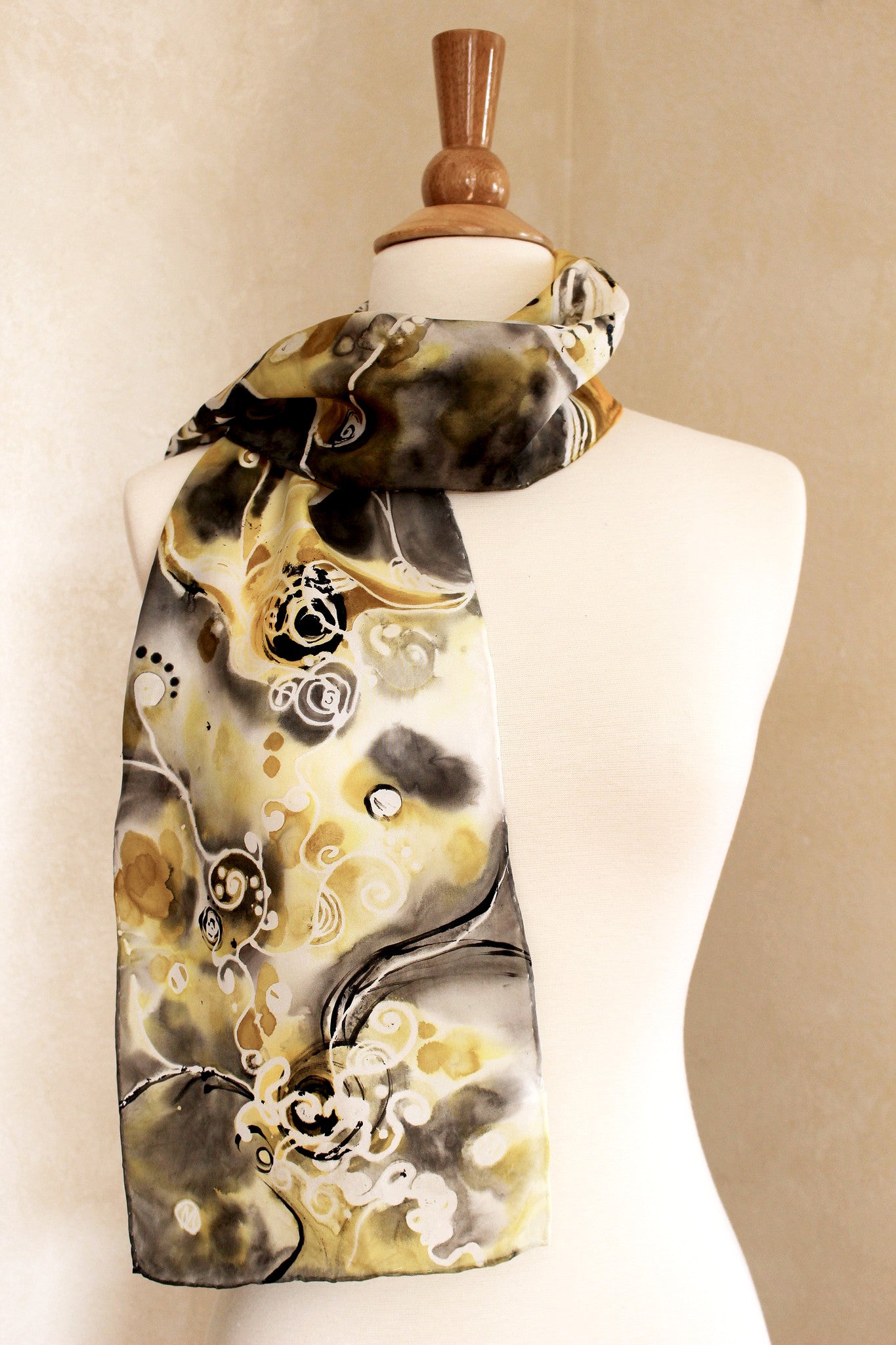 Spiral Dreams - Gold and Black